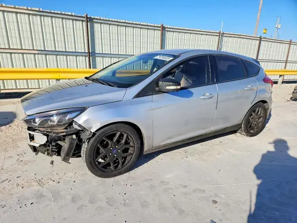 1FADP3K29GL325953 2016 FORD FOCUS - Image 1