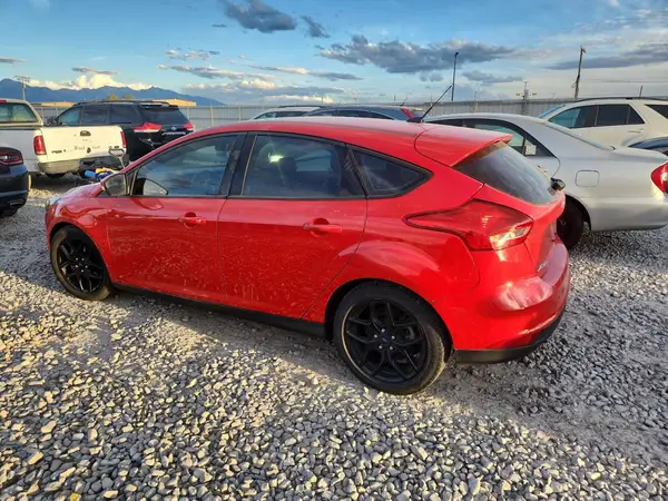 1FADP3K29GL328903 2016 FORD FOCUS - Image 2