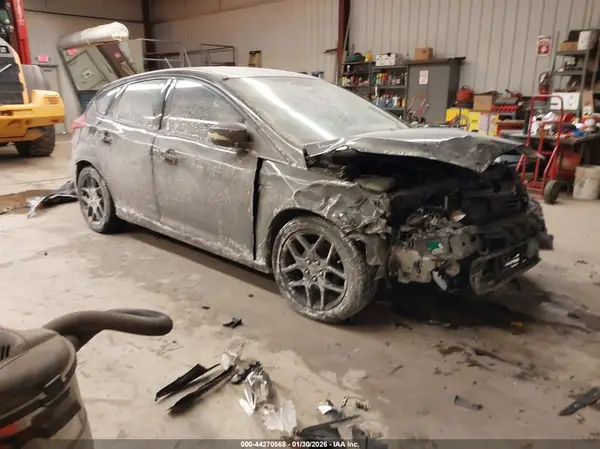 1FADP3K29GL332420 2016 FORD FOCUS - Image 1