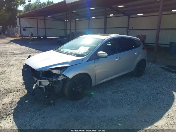 1FADP3K29GL333034 2016 FORD FOCUS - Image 2
