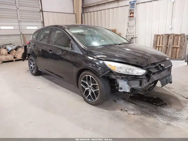 1FADP3K29GL355468 2016 FORD FOCUS - Image 1