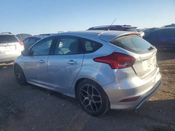1FADP3K29GL377664 2016 FORD FOCUS - Image 2