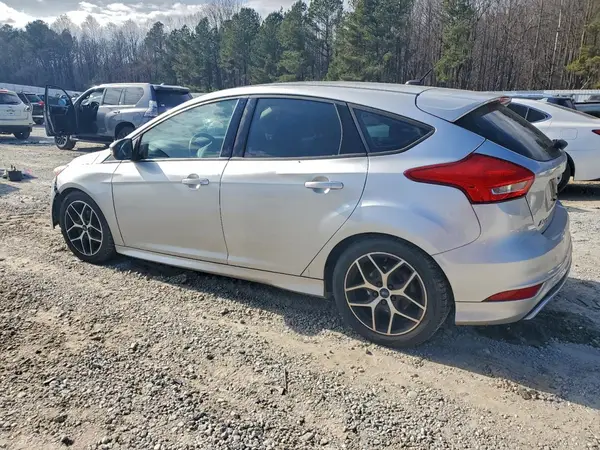 1FADP3K29GL393458 2016 FORD FOCUS - Image 2