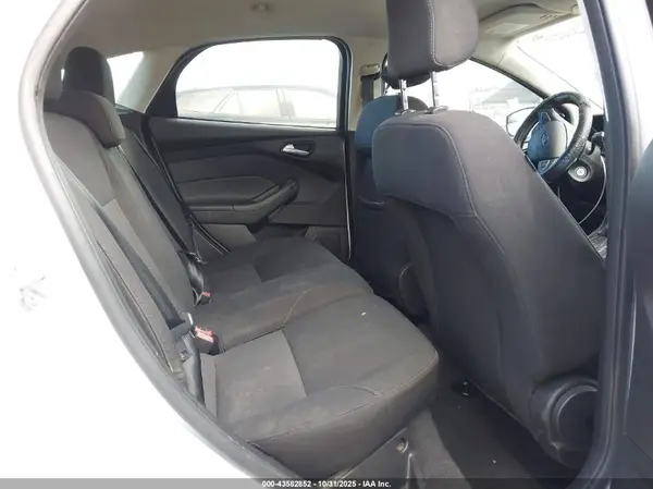 1FADP3K29GL406970 2016 FORD FOCUS - Image 8
