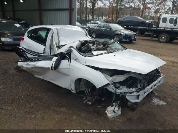 1FADP3K29HL217530 2017 FORD FOCUS - Image 1