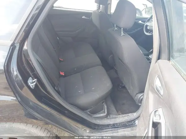 1FADP3K29HL259194 2017 FORD FOCUS - Image 8