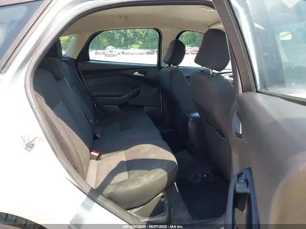 1FADP3K29HL271748 2017 FORD FOCUS - Image 8