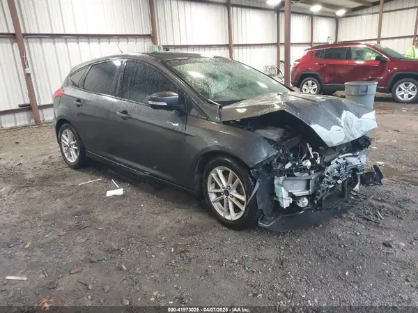 1FADP3K29HL274620 2017 FORD FOCUS - Image 1