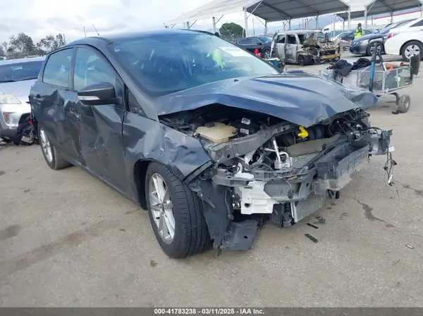 1FADP3K29HL277209 2017 FORD FOCUS - Image 1