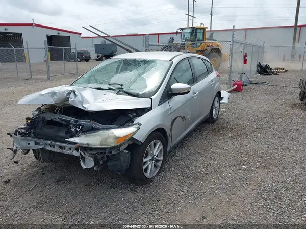 1FADP3K29HL280160 2017 FORD FOCUS - Image 2