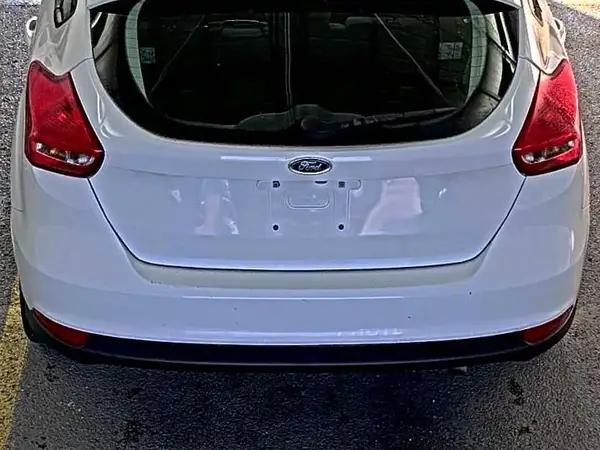 1FADP3K29HL315327 2017 FORD FOCUS - Image 2