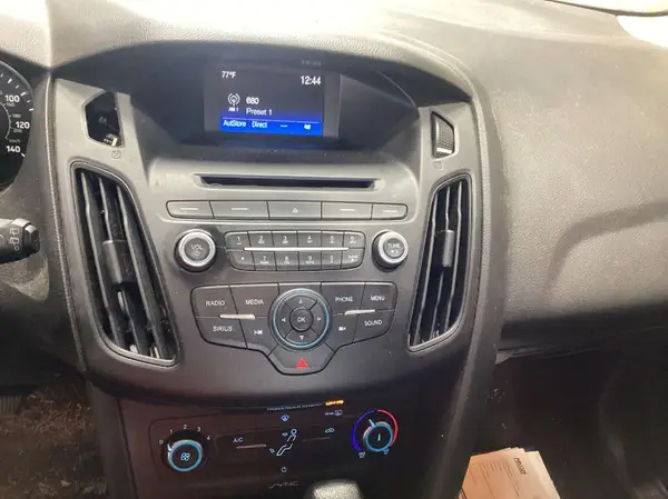 1FADP3K29HL315327 2017 FORD FOCUS - Image 8