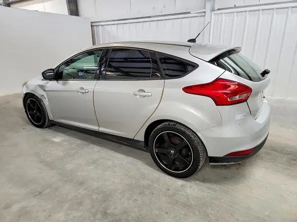 1FADP3K29HL318941 2017 FORD FOCUS - Image 2