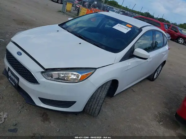 1FADP3K29JL207876 2018 FORD FOCUS - Image 2