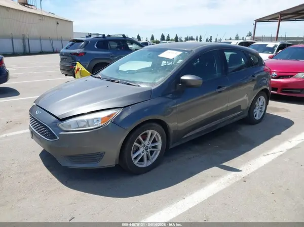1FADP3K29JL231448 2018 FORD FOCUS - Image 2