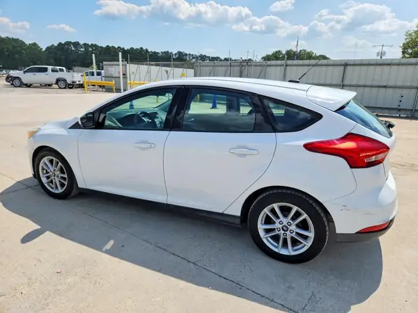 1FADP3K29JL237394 2018 FORD FOCUS - Image 2