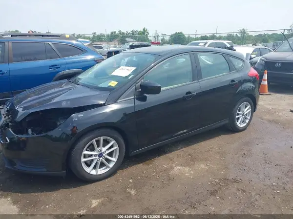 1FADP3K29JL238027 2018 FORD FOCUS - Image 2