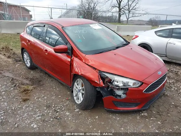 1FADP3K29JL242983 2018 FORD FOCUS - Image 1