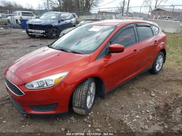 1FADP3K29JL242983 2018 FORD FOCUS - Image 2