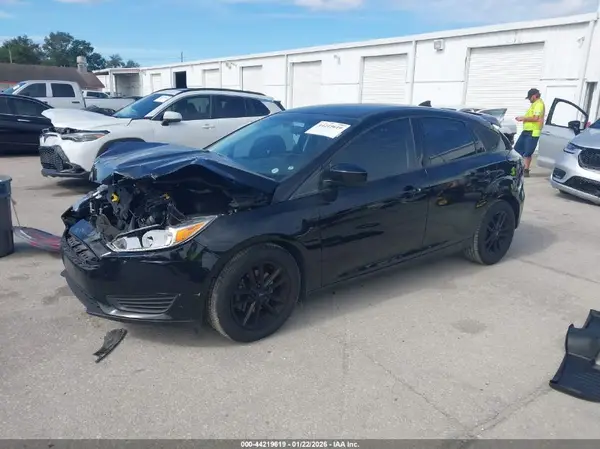 1FADP3K29JL248881 2018 FORD FOCUS - Image 2