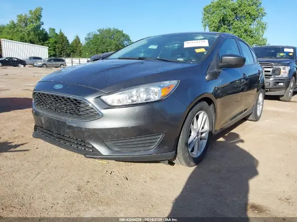 1FADP3K29JL250694 2018 FORD FOCUS - Image 2