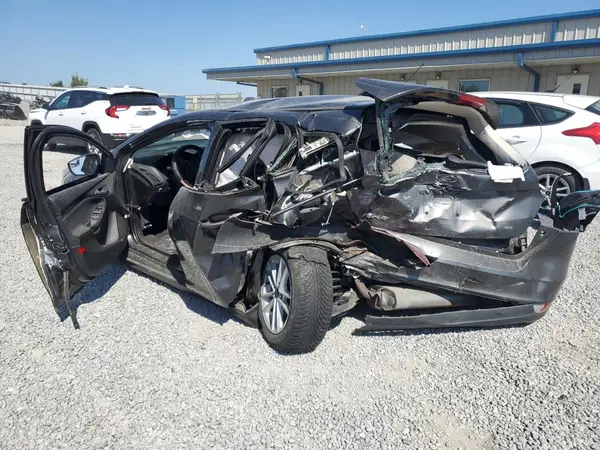 1FADP3K29JL254017 2018 FORD FOCUS - Image 2