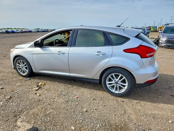 1FADP3K29JL257192 2018 FORD FOCUS - Image 2