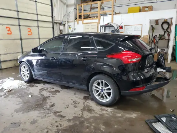 1FADP3K29JL257502 2018 FORD FOCUS - Image 2