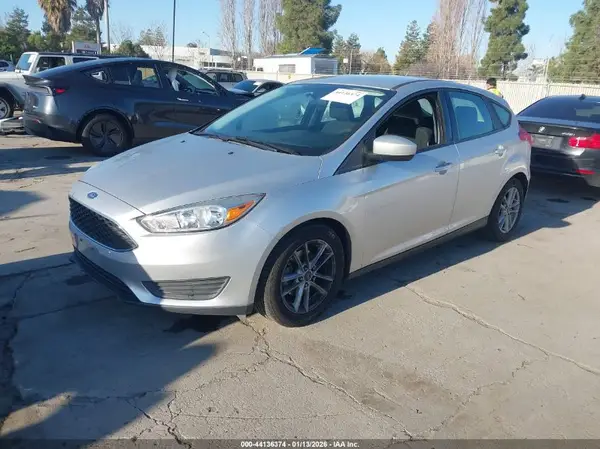 1FADP3K29JL271125 2018 FORD FOCUS - Image 2