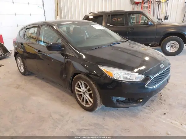1FADP3K29JL283582 2018 FORD FOCUS - Image 1