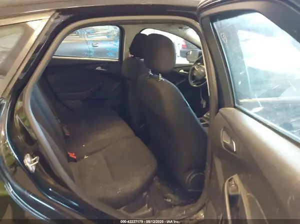 1FADP3K29JL283582 2018 FORD FOCUS - Image 8