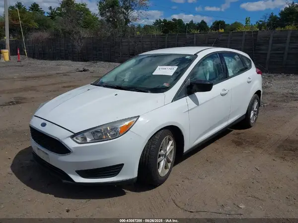 1FADP3K29JL295599 2018 FORD FOCUS - Image 2