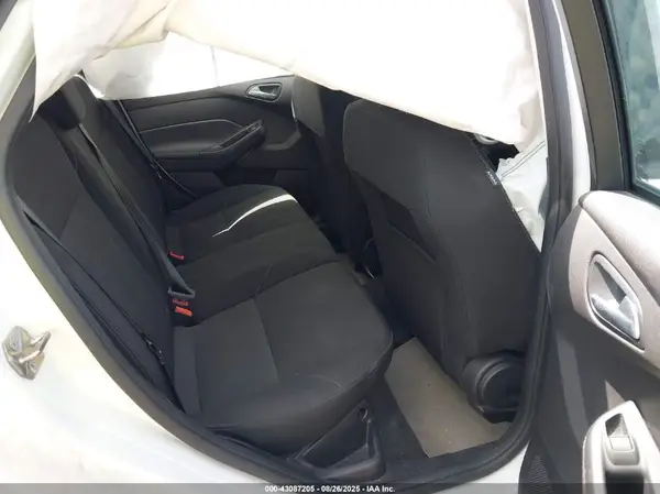 1FADP3K29JL295599 2018 FORD FOCUS - Image 8