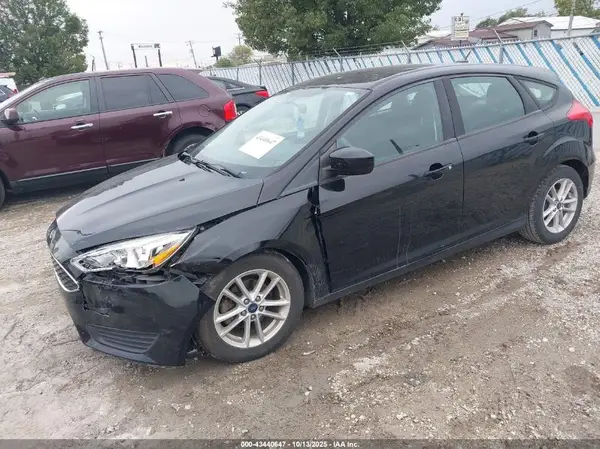 1FADP3K29JL300610 2018 FORD FOCUS - Image 2