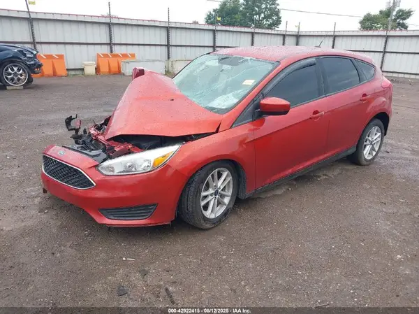 1FADP3K29JL302762 2018 FORD FOCUS - Image 2