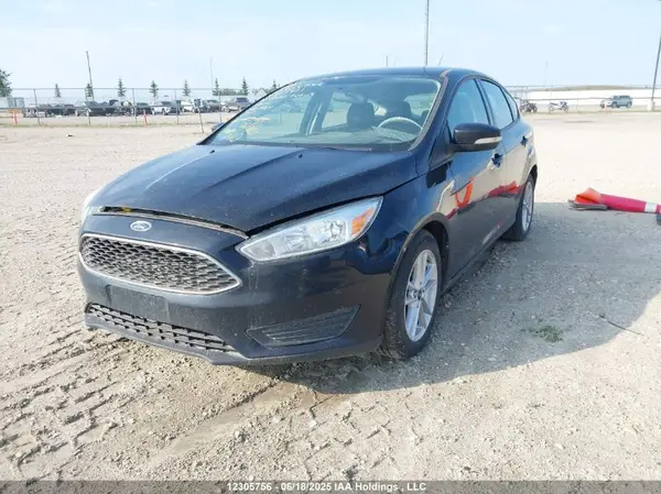 1FADP3K29JL317911 2018 FORD FOCUS - Image 2