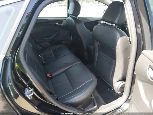 1FADP3K2XGL223786 2016 FORD FOCUS - Image 8