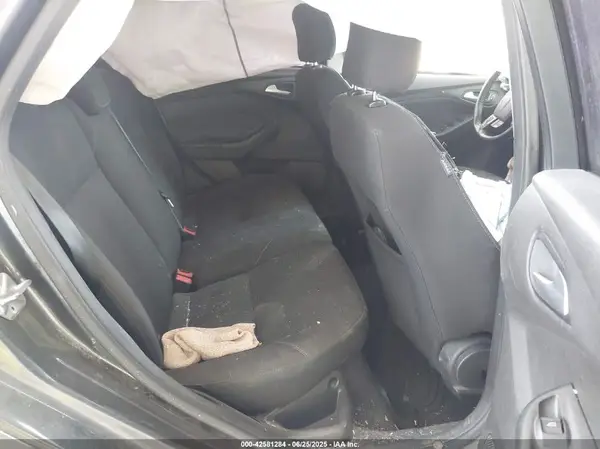 1FADP3K2XGL238417 2016 FORD FOCUS - Image 8