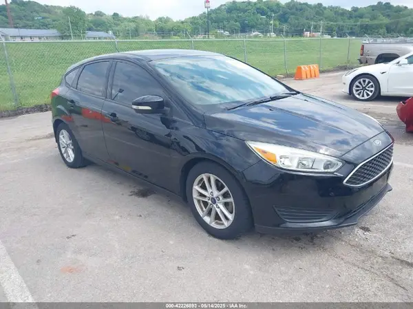 1FADP3K2XGL257873 2016 FORD FOCUS - Image 1