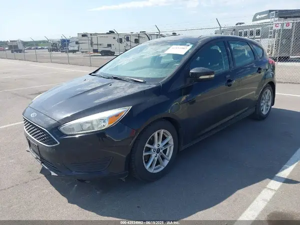 1FADP3K2XGL275435 2016 FORD FOCUS - Image 2