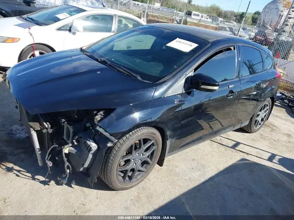 1FADP3K2XGL276200 2016 FORD FOCUS - Image 2