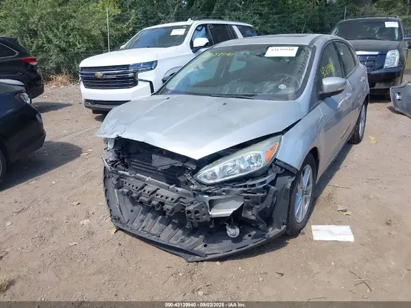 1FADP3K2XGL277136 2016 FORD FOCUS - Image 2