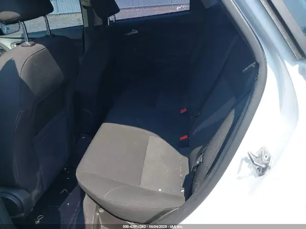 1FADP3K2XGL279131 2016 FORD FOCUS - Image 8