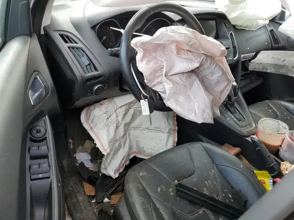 1FADP3K2XGL296365 2016 FORD FOCUS - Image 8