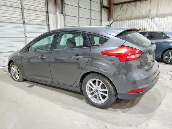 1FADP3K2XGL306604 2016 FORD FOCUS - Image 2