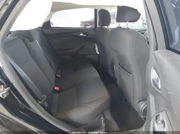 1FADP3K2XGL313715 2016 FORD FOCUS - Image 8