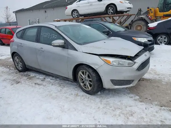 1FADP3K2XGL327825 2016 FORD FOCUS - Image 1