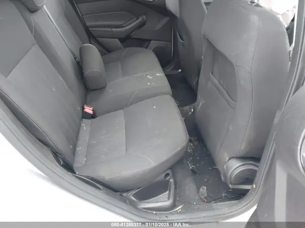 1FADP3K2XGL327825 2016 FORD FOCUS - Image 8