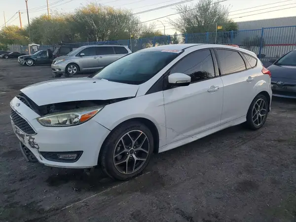 1FADP3K2XGL337206 2016 FORD FOCUS - Image 1