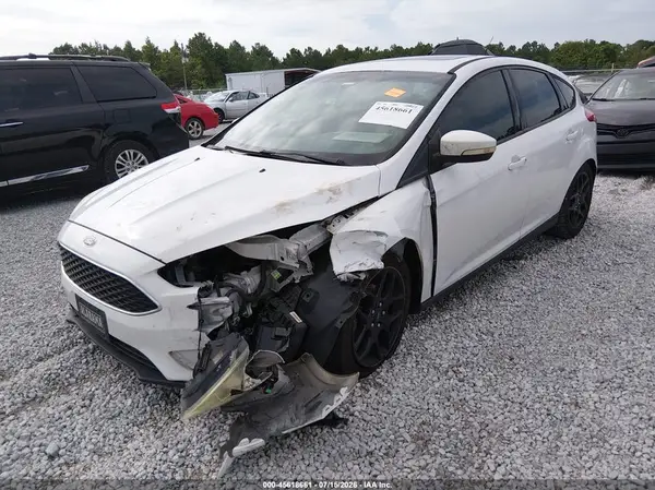 1FADP3K2XGL340008 2016 FORD FOCUS - Image 2